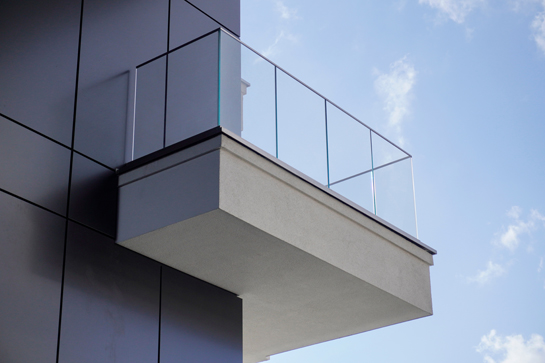 garde corps balcon en verre